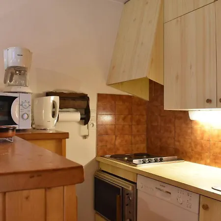 Meribel: 2 Pieces, 5 Pers, Proche Pistes Et Commerces - Fr-1-180-94 Apartment Meribel